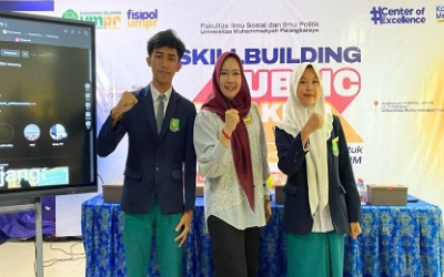 Guru dan Siswa MA Muslimat NU Ikuti Training Skill Building Public Speaking Fisipol UMPR